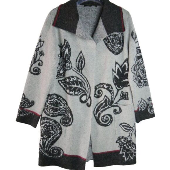 Maxsport Women's Size S Gray Black Sweater Cardigan Coat Big Paisley